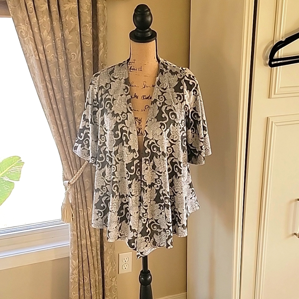 Adorable dressy cover up